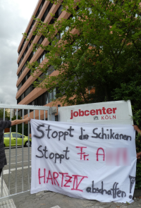 Protest vor Jobcenter Köln Porz 1.8.19